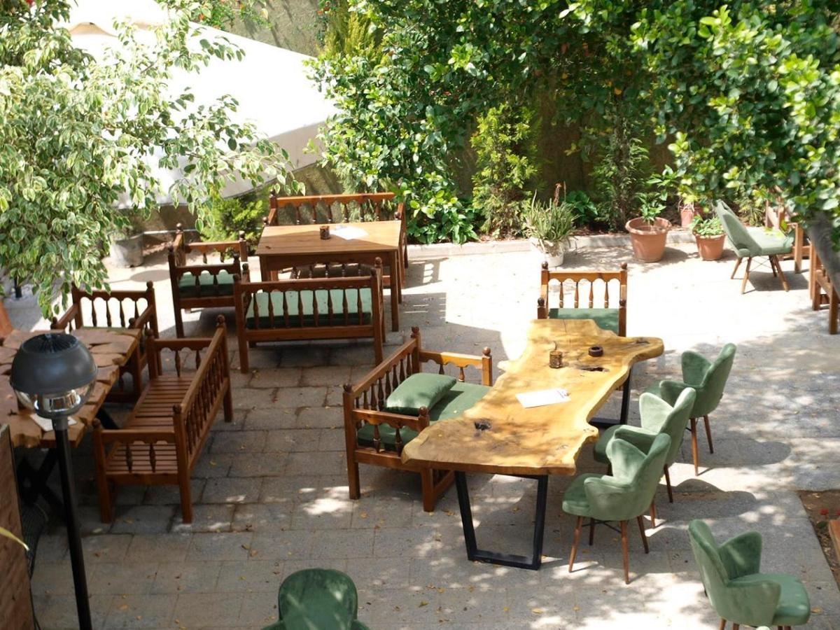 Avenue Hotel Kerýnia Eksteriør bilde
