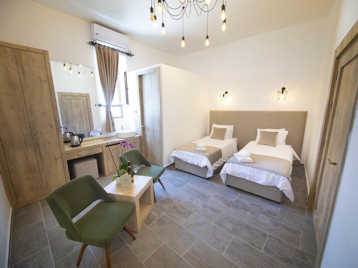 Avenue Hotel Kerýnia Eksteriør bilde