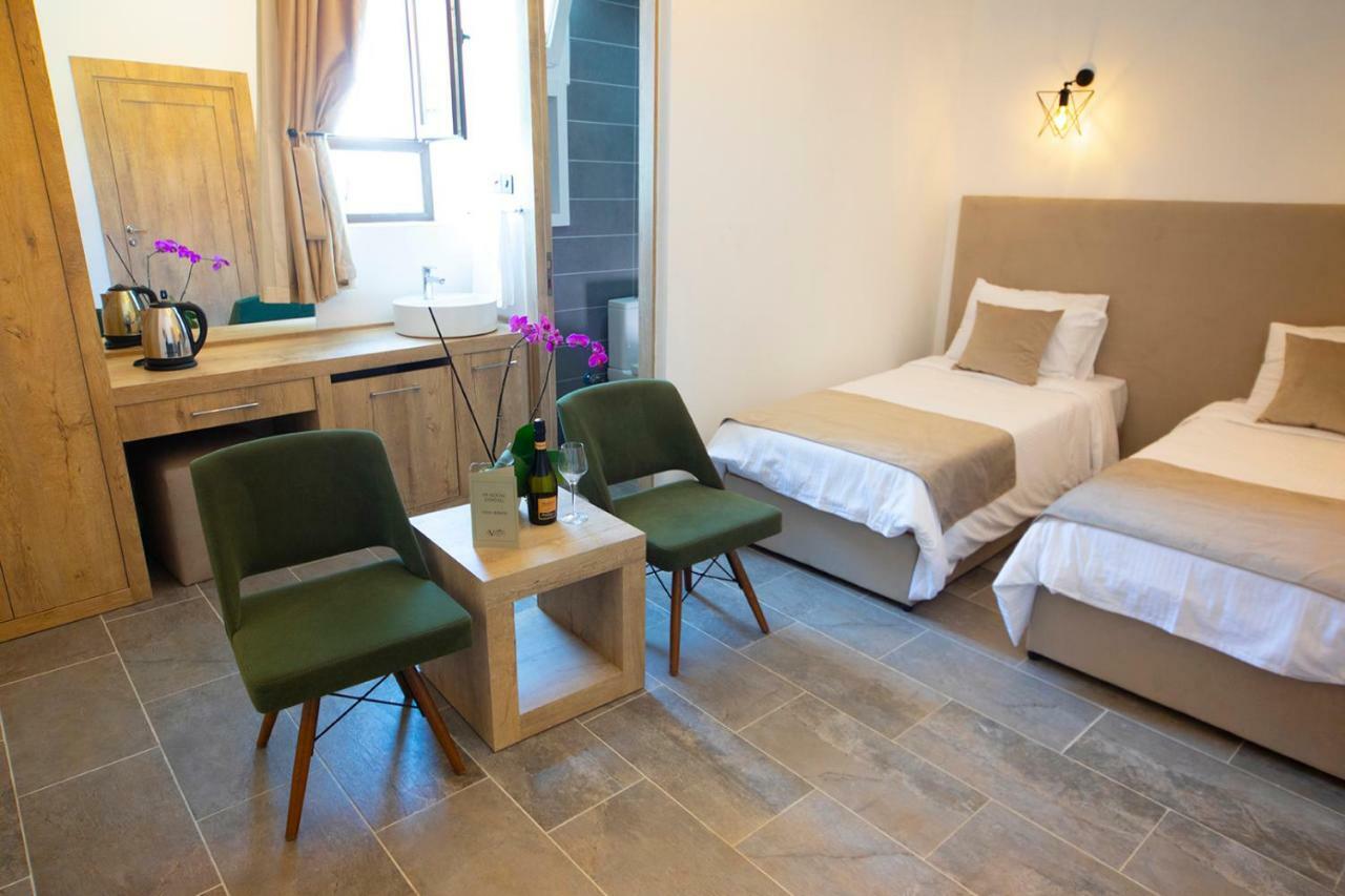 Avenue Hotel Kerýnia Eksteriør bilde